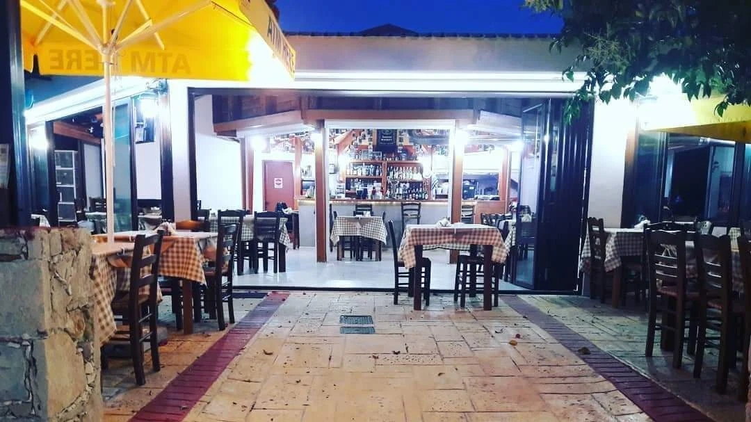 Local Grill · Photos 2